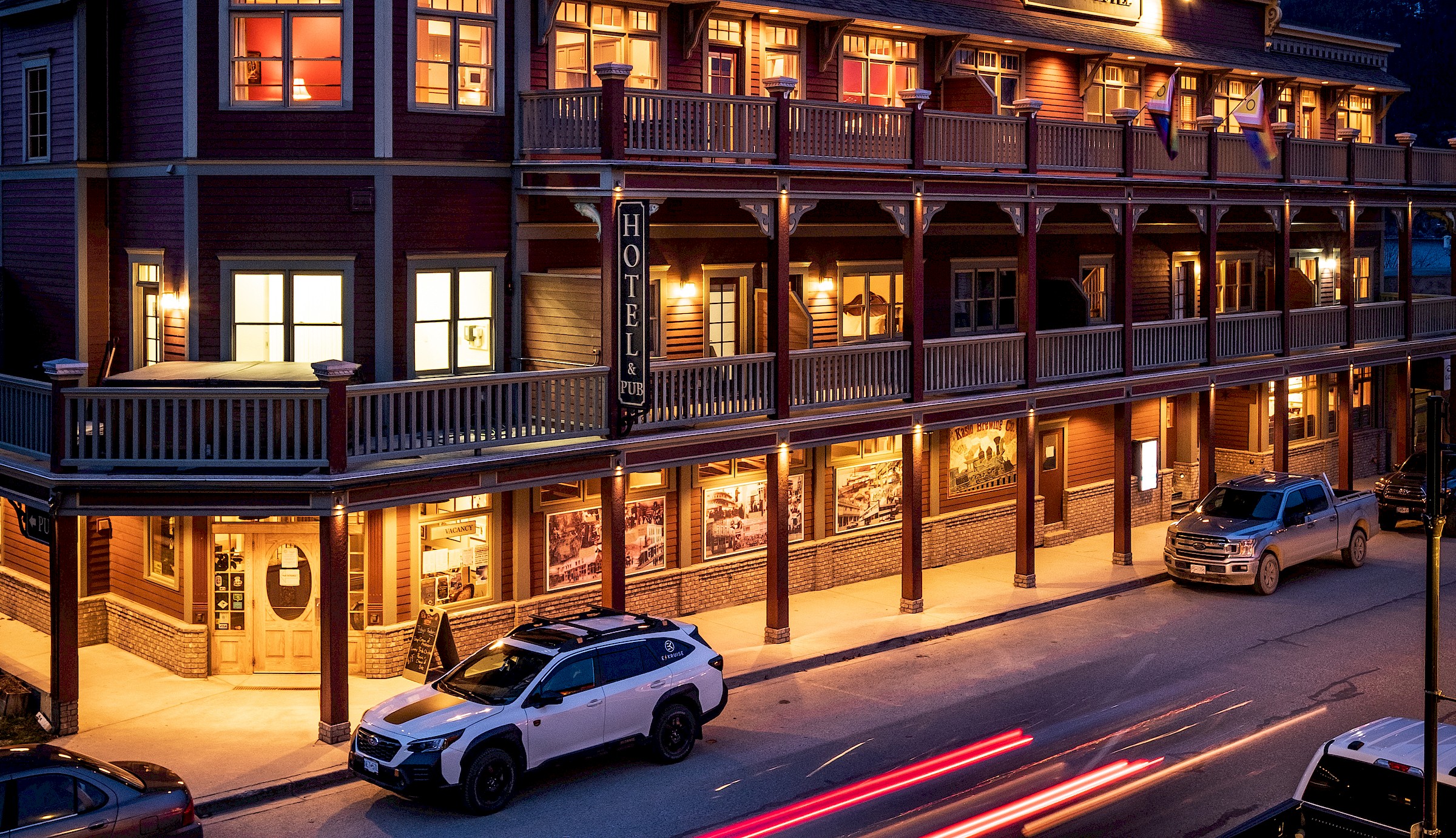 Kaslo Hotel at night