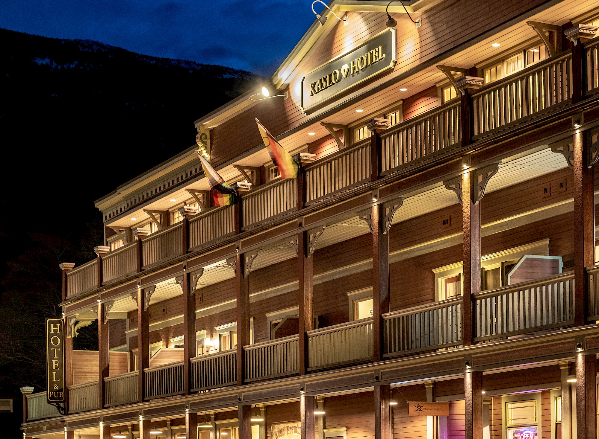 Kaslo Hotel at night. Street view