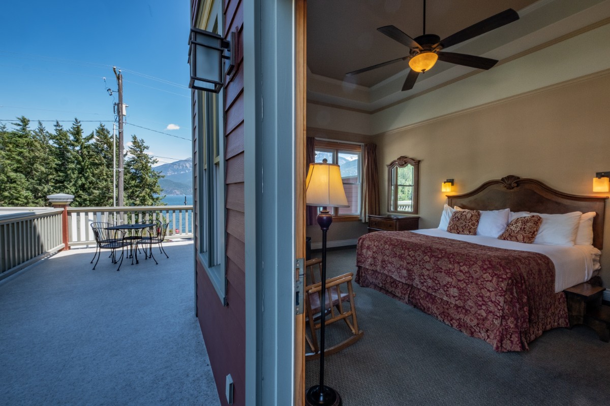 Specials | Kaslo Hotel